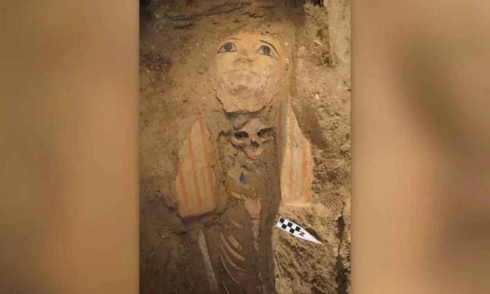 Νέα εντυπωσιακά ευρήματα στη νεκρόπολη της Σακκάρα: Μούμιες, μάσκες και άγαλμα του «θεού της σιωπής»